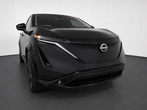 Used 2023 Nissan Ariya AWD/4WD image 3