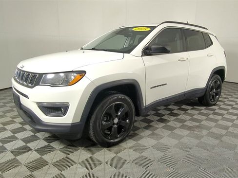 Certified 2018 Jeep Compass Latitude w/ Popular Equipment Group image 9