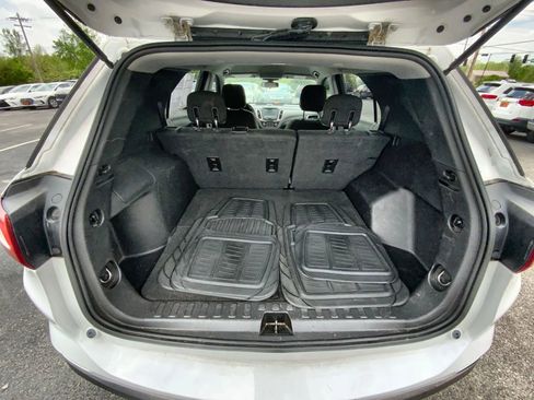 Used 2018 Chevrolet Equinox LS FWD image 19