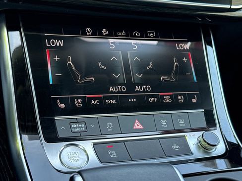 Used 2020 Audi Q8 Premium Plus w/ Premium Plus Package AWD/4WD image 28