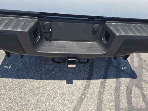 Used 2025 Ford F250 XL AWD/4WD image 10