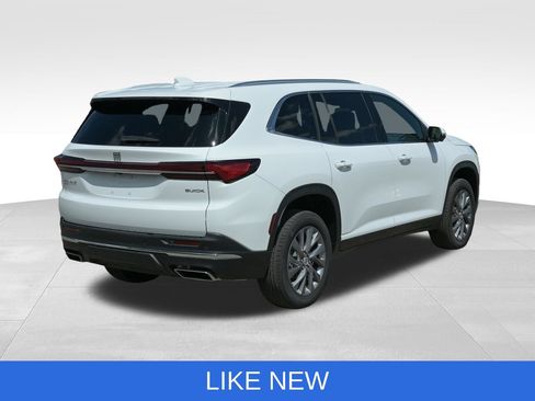 Used 2026 Buick Enclave Preferred AWD/4WD image 11