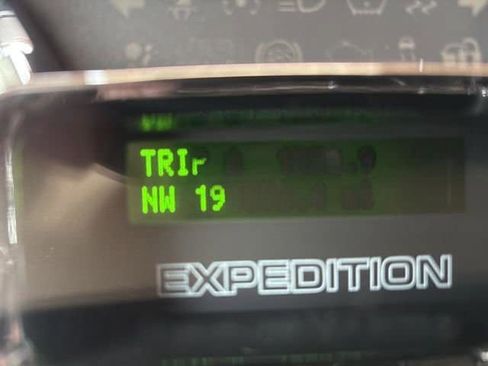 Used 2014 Ford Expedition EL XLT w/ Equipment Group 202A AWD/4WD image 10