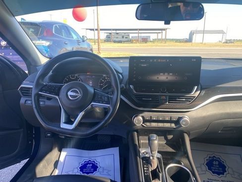 Used 2024 Nissan Altima 2.5 SR w/ SR Premium Package image 14