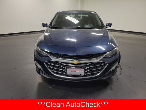 Used 2020 Chevrolet Malibu LT image 2