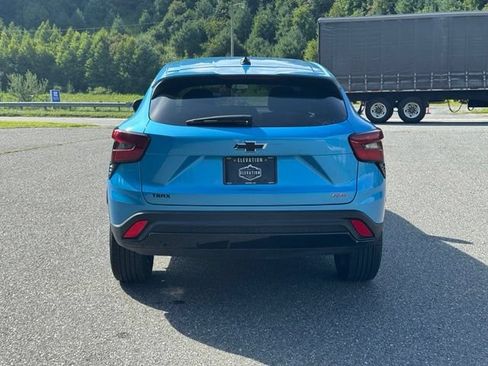 Used 2025 Chevrolet Trax RS w/ Driver Confidence Package FWD image 6