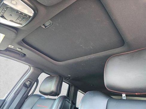 Used 2018 Jeep Grand Cherokee Trailhawk AWD/4WD image 19
