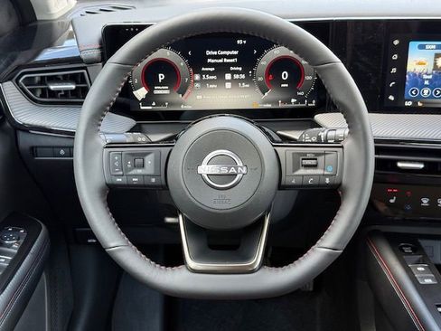 New 2025 Nissan Kicks SR w/ SR Premium Package image 24