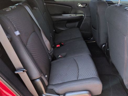 Used 2019 Dodge Journey SE FWD image 19