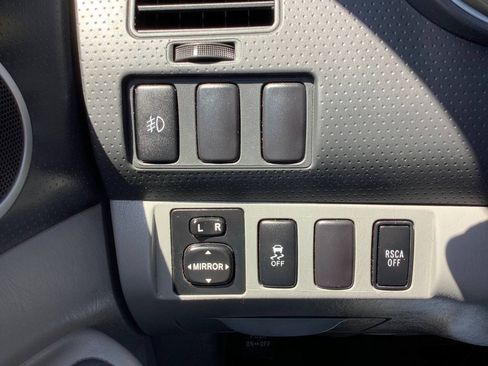 Used 2014 Toyota Tacoma 4x4 Double Cab w/ SR5 Package image 45