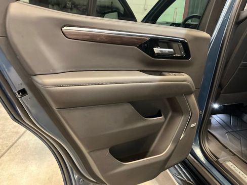 Used 2025 Chevrolet Tahoe LT w/ Comfort Package AWD/4WD image 23