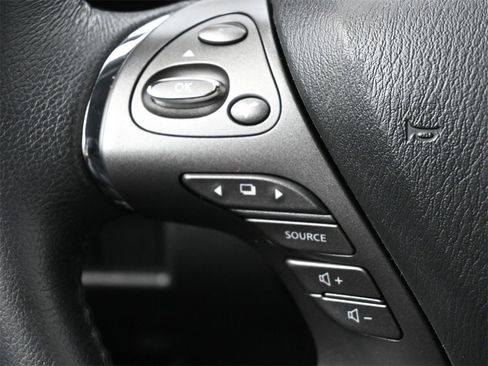 Used 2024 Nissan Murano SV w/ SV Midnight Edition Package image 7