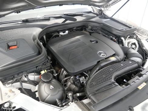 Used 2022 Mercedes-Benz GLC 300 GLC 300 image 11