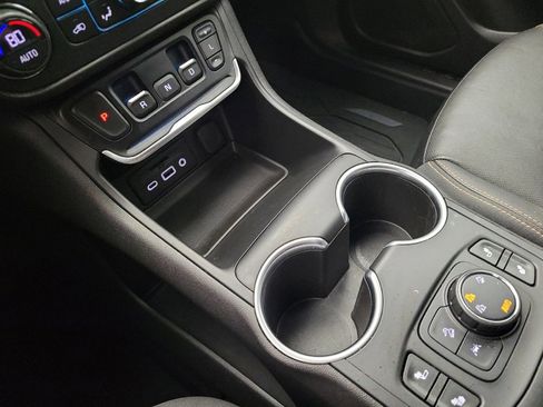 Used 2020 GMC Terrain SLT w/ Preferred Package image 26