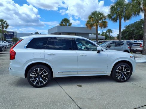 Used 2024 Volvo XC90 B6 Ultimate w/ Protection Package Premier AWD/4WD image 8