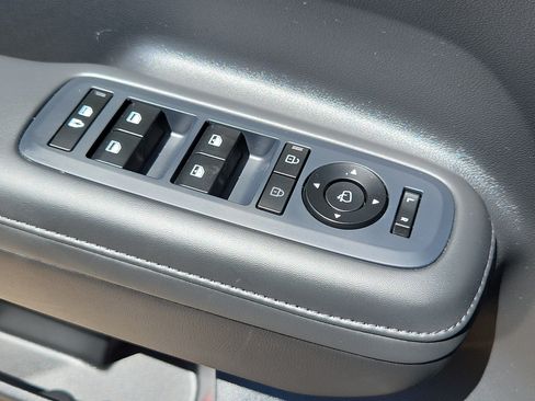 Used 2024 Hyundai Santa Fe Limited AWD/4WD image 9