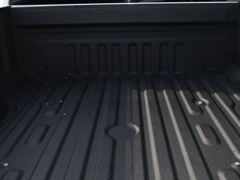 Used 2019 Ford F250 Lariat w/ Lariat Value Package image 8