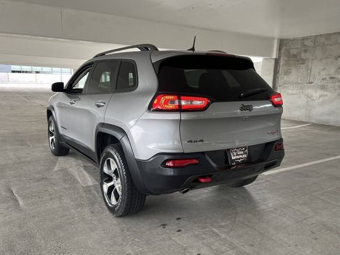 Used 2016 Jeep Cherokee Trailhawk AWD/4WD image 15