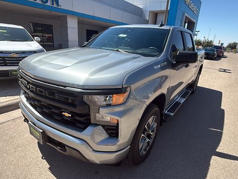 Used 2025 Chevrolet Silverado 1500 Custom RWD image 3