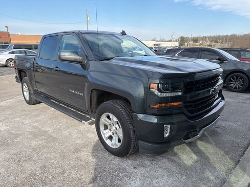 Used 2018 Chevrolet Silverado 1500 LT w/ All Star Edition image 3