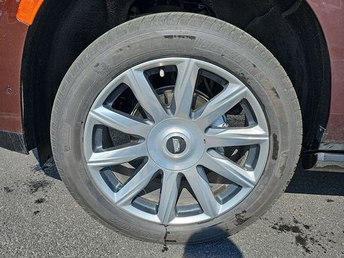 Certified 2022 Cadillac Escalade Premium Luxury Platinum w/ Heavy-Duty Trailer Package AWD/4WD image 6