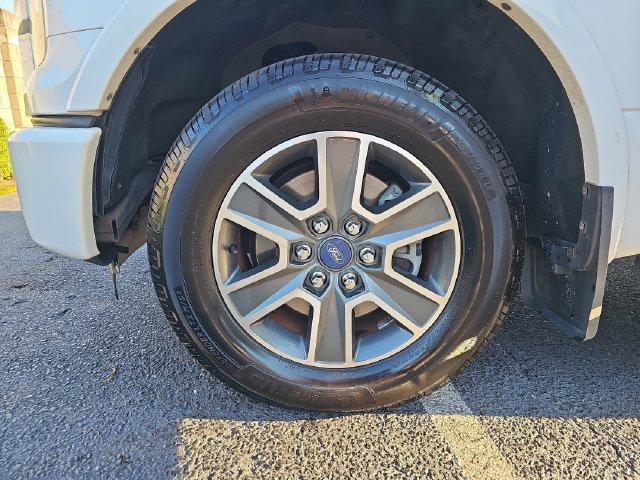 Used 2015 Ford F150 Lariat w/ Equipment Group 502A Luxury RWD image 36
