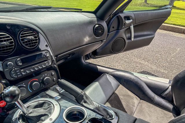 Used 2006 Dodge Viper SRT-10 RWD image 42