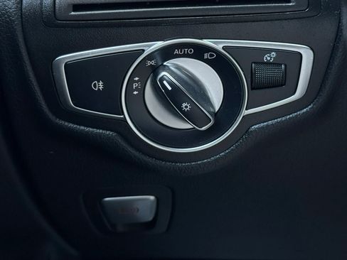Used 2018 Mercedes-Benz GLC 300 image 34