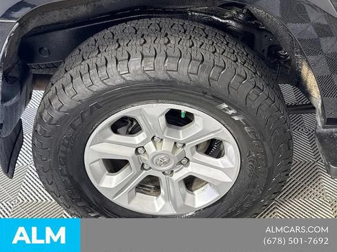 Used 2021 Toyota 4Runner SR5 AWD/4WD image 20