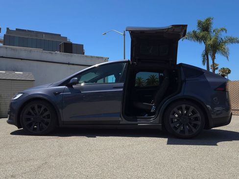 Used 2022 Tesla Model X AWD/4WD image 10