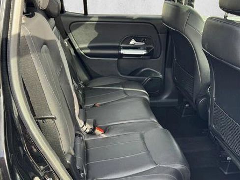 Used 2023 Mercedes-Benz GLB 250 4MATIC image 19