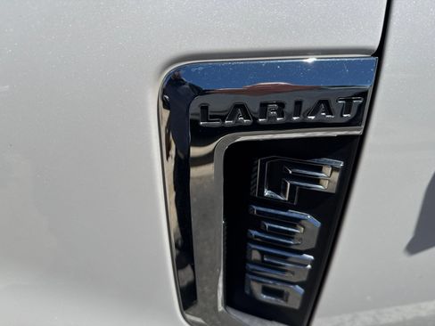 Used 2019 Ford F350 Lariat w/ Lariat Value Package AWD/4WD image 2