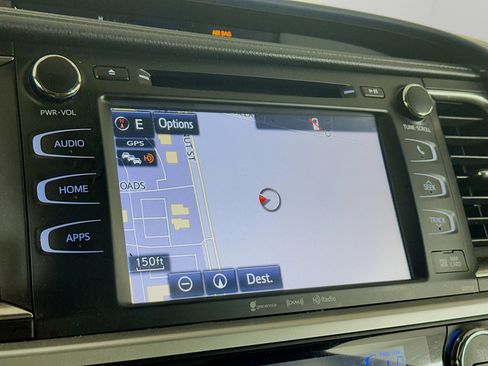 Used 2016 Toyota Highlander XLE AWD/4WD image 22