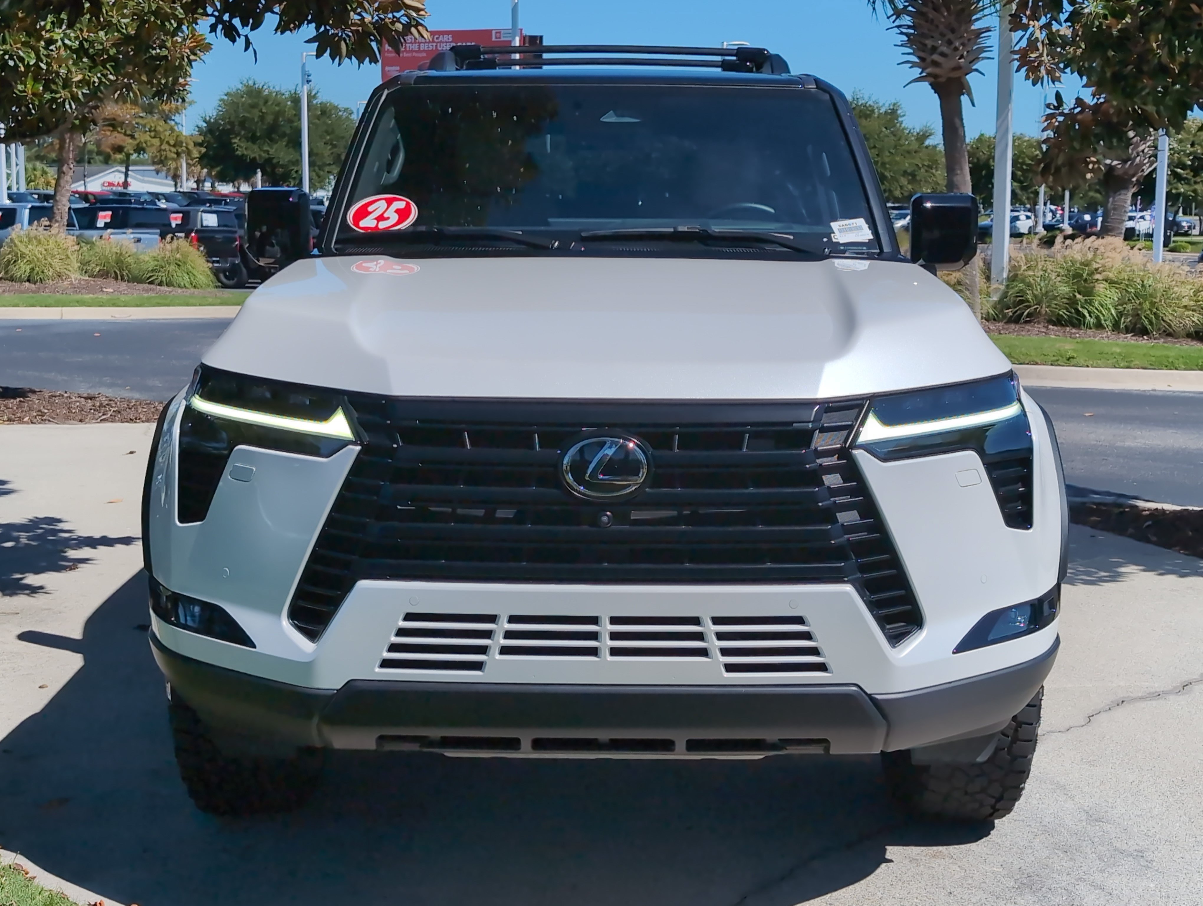 Used 2025 Lexus GX 550 AWD/4WD image 3