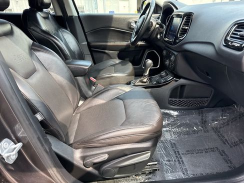Used 2018 Jeep Compass Limited AWD/4WD image 12