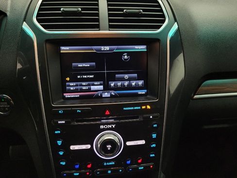 Used 2016 Ford Explorer Limited image 25