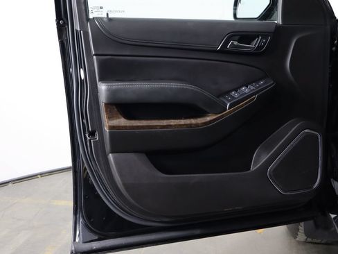 Used 2019 Chevrolet Tahoe 4WD image 13