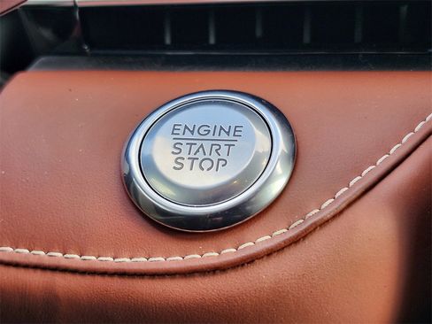 Used 2024 Lincoln Nautilus Black Label image 29