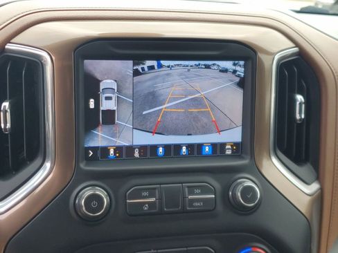 Used 2020 Chevrolet Silverado 1500 High Country w/ Technology Package image 26