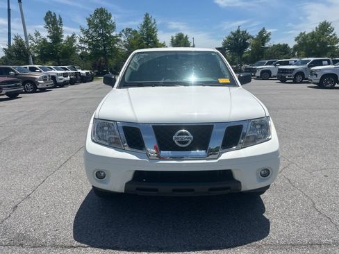 Used 2019 Nissan Frontier SV w/ Value Truck Package RWD image 2