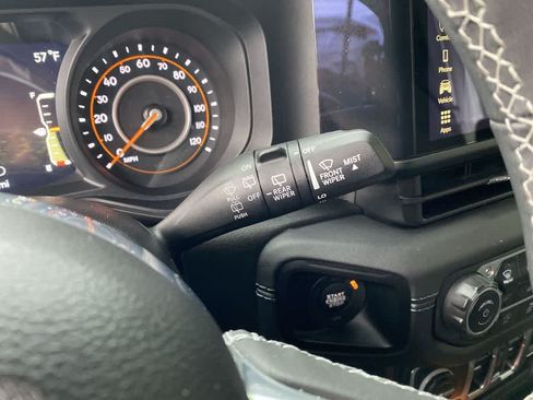 Used 2025 Jeep Wrangler Unlimited Sahara AWD/4WD image 22