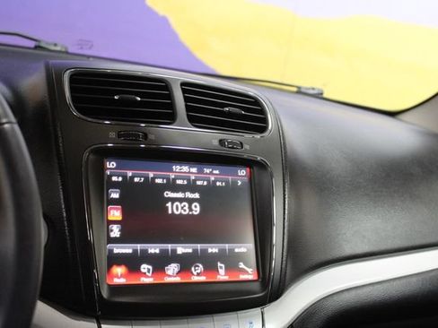 Used 2016 Dodge Journey SXT w/ Blacktop Package FWD image 18