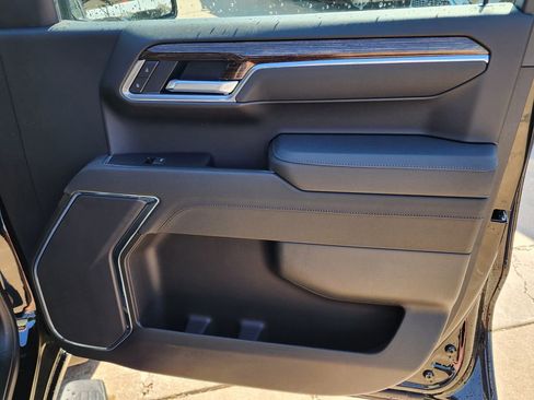 New 2026 GMC Sierra 1500 Elevation w/ LPO, Elevation Black Package AWD/4WD image 36