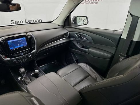 Used 2021 Chevrolet Traverse Premier w/ Redline Edition AWD/4WD image 25