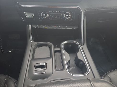 Used 2024 GMC Sierra 2500 Denali w/ Denali Reserve Package image 23