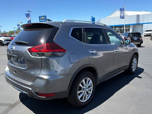 Used 2020 Nissan Rogue SV FWD image 5