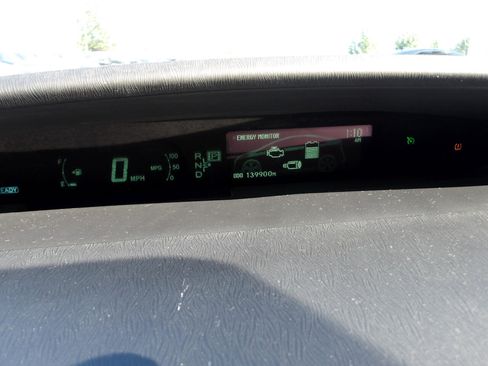 Used 2010 Toyota Prius Three image 18