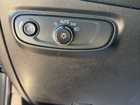 Used 2018 Chevrolet Equinox LS FWD image 10