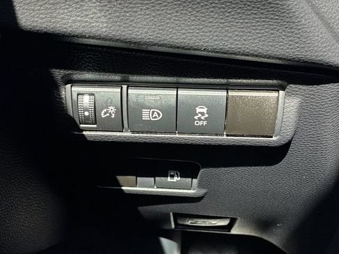 Certified 2025 Toyota Corolla Cross AWD Hybrid image 26