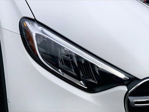 Used 2025 Mercedes-Benz GLC 300 4MATIC image 24